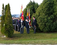 2015
												11 11 Monument Corners, Lindsay (49a).JPG